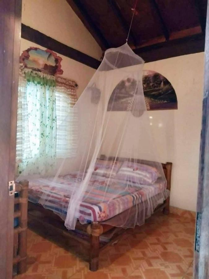 Prince Ludwig Beach Resort San Antonio  Buitenkant foto
